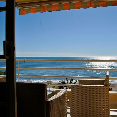 Apartamento Frente Al Mar,Primera Linea De Playa Rincon de la Victoria Exterior photo
